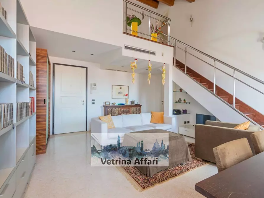 Immagine 2 di Appartamento in vendita  in Campo   Madonna Dell'orto a Venezia