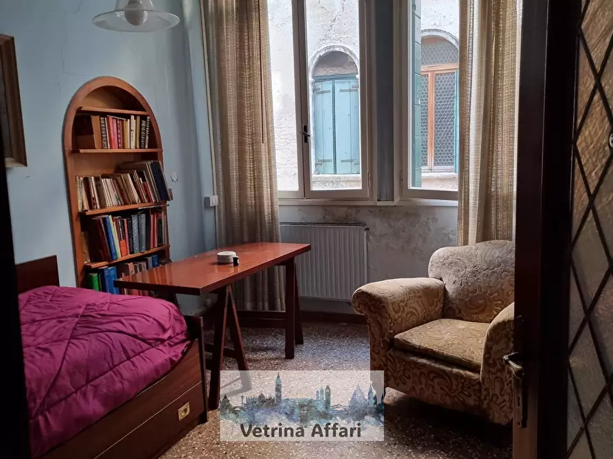 Immagine 2 di Appartamento in vendita  in dorsoduro a Venezia