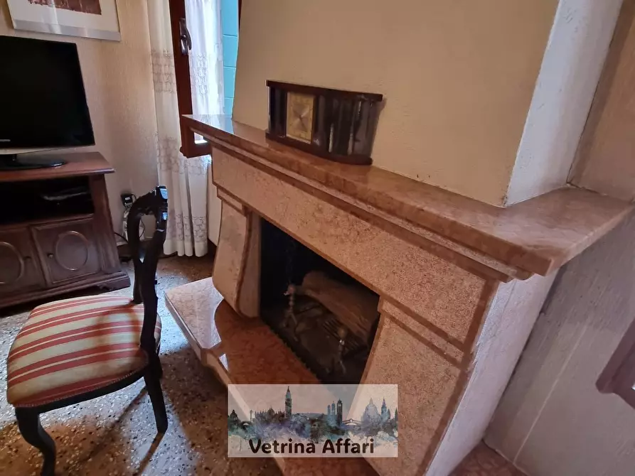 Immagine 19 di Appartamento in vendita  in dorsoduro a Venezia