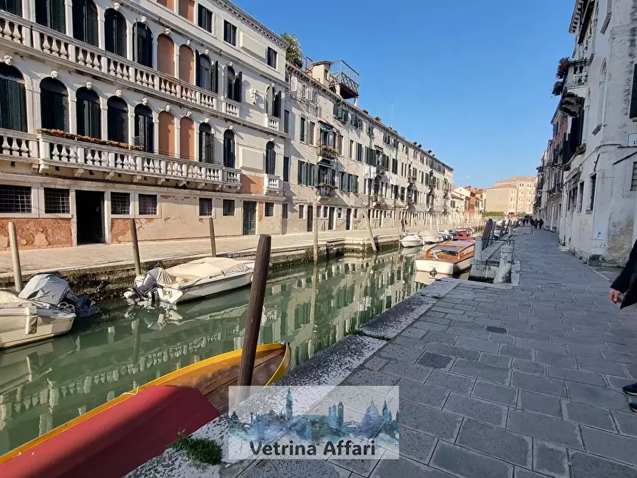 Immagine 33 di Appartamento in vendita  in dorsoduro a Venezia