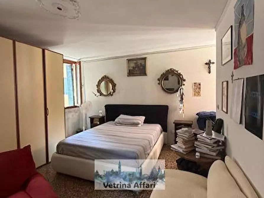 Immagine 2 di Appartamento in vendita  in campo san francesco della vigna 2700 a Venezia