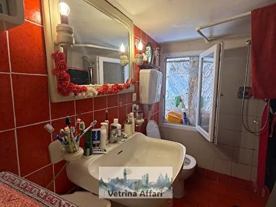 Immagine 10 di Appartamento in vendita  in campo san francesco della vigna 2700 a Venezia