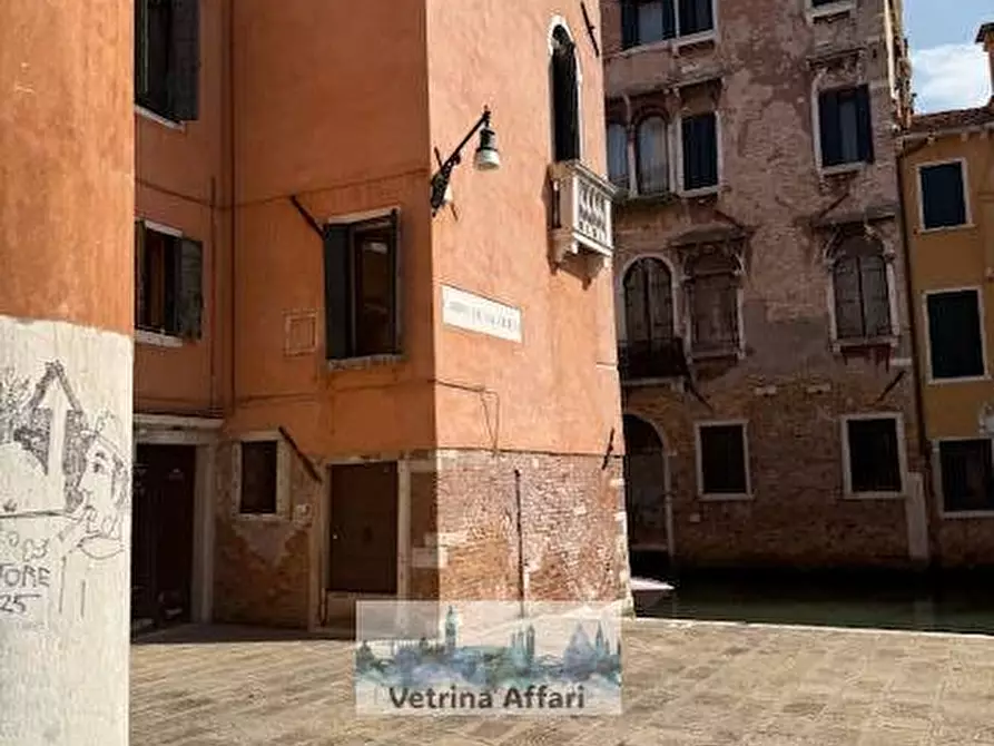 Immagine 11 di Appartamento in vendita  in campo san francesco della vigna 2700 a Venezia