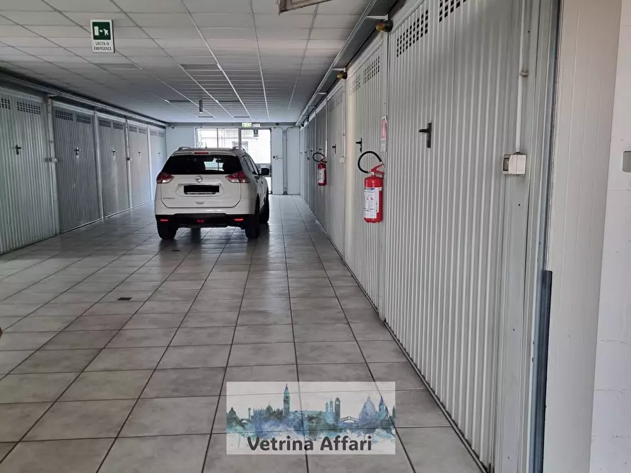 Immagine 1 di Box auto in vendita  in via ca marcello 4 a Venezia