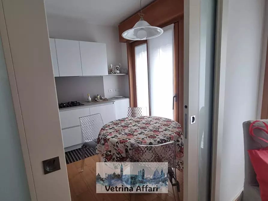 Immagine 2 di Appartamento in vendita  in prati 14 a Venezia