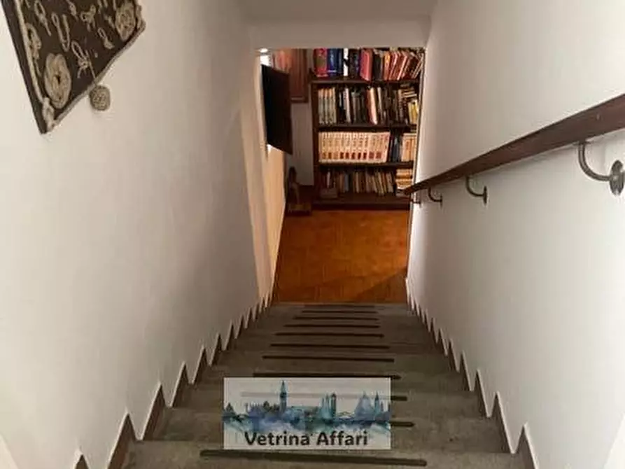 Immagine 6 di Appartamento in vendita  in sandro gallo 40 a Venezia