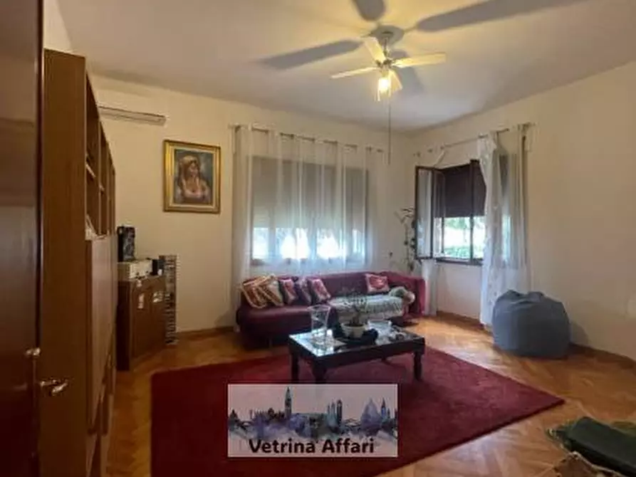 Immagine 1 di Appartamento in vendita  in sandro gallo 40 a Venezia