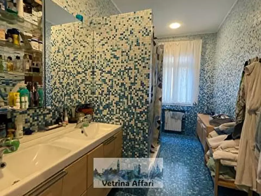 Immagine 4 di Appartamento in vendita  in sandro gallo 40 a Venezia