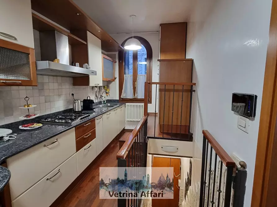 Immagine 3 di Appartamento in vendita  in castello a Venezia