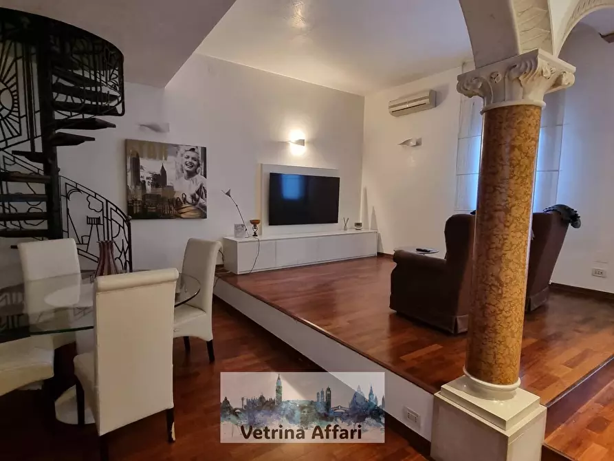 Immagine 10 di Appartamento in vendita  in castello a Venezia