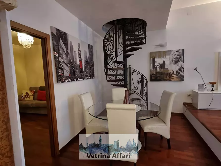 Immagine 5 di Appartamento in vendita  in castello a Venezia
