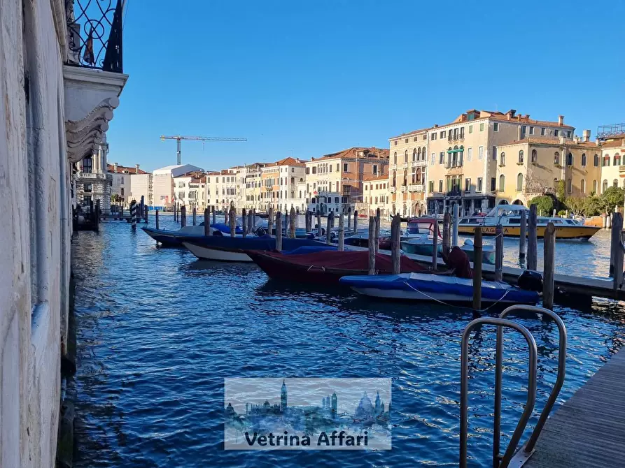 Immagine 29 di Appartamento in vendita  in campo san cassiano a Venezia