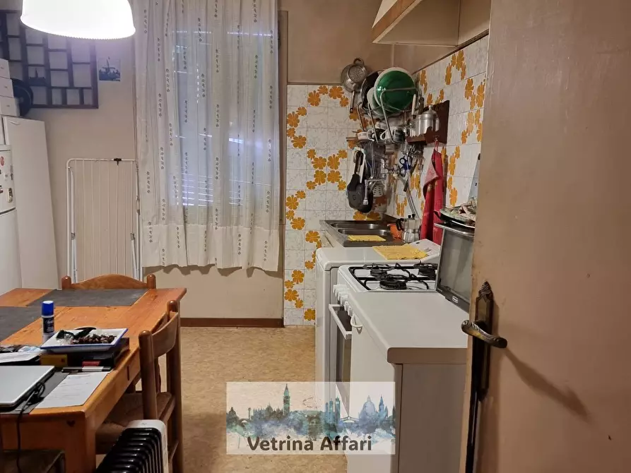 Immagine 2 di Appartamento in vendita  in campo san cassiano a Venezia