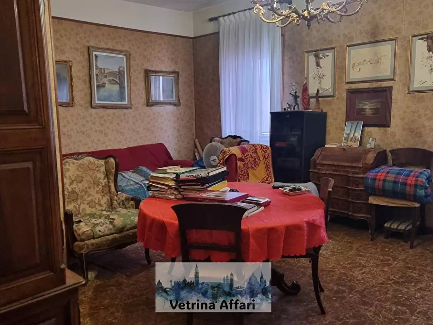 Immagine 1 di Appartamento in vendita  in campo san cassiano a Venezia