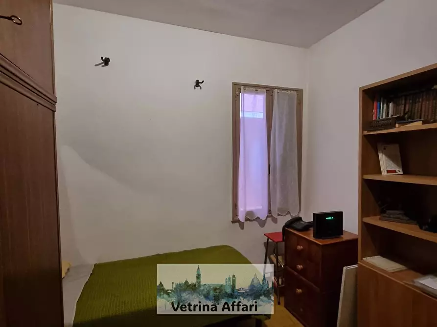 Immagine 14 di Appartamento in vendita  in campo san cassiano a Venezia