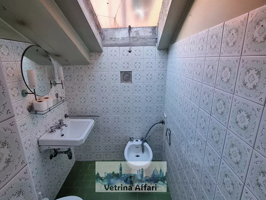 Immagine 21 di Appartamento in vendita  in campo san cassiano a Venezia