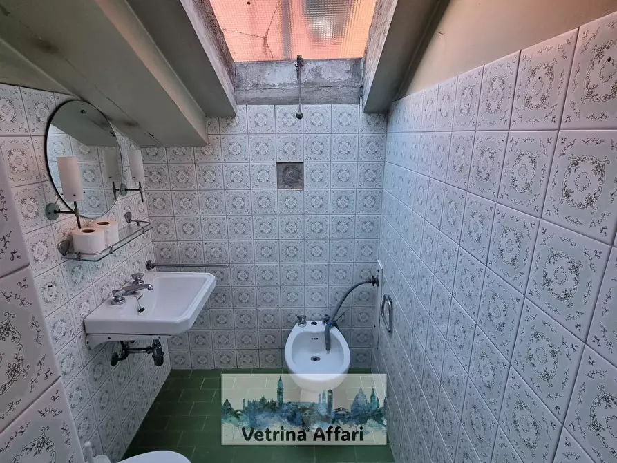 Immagine 22 di Appartamento in vendita  in campo san cassiano a Venezia