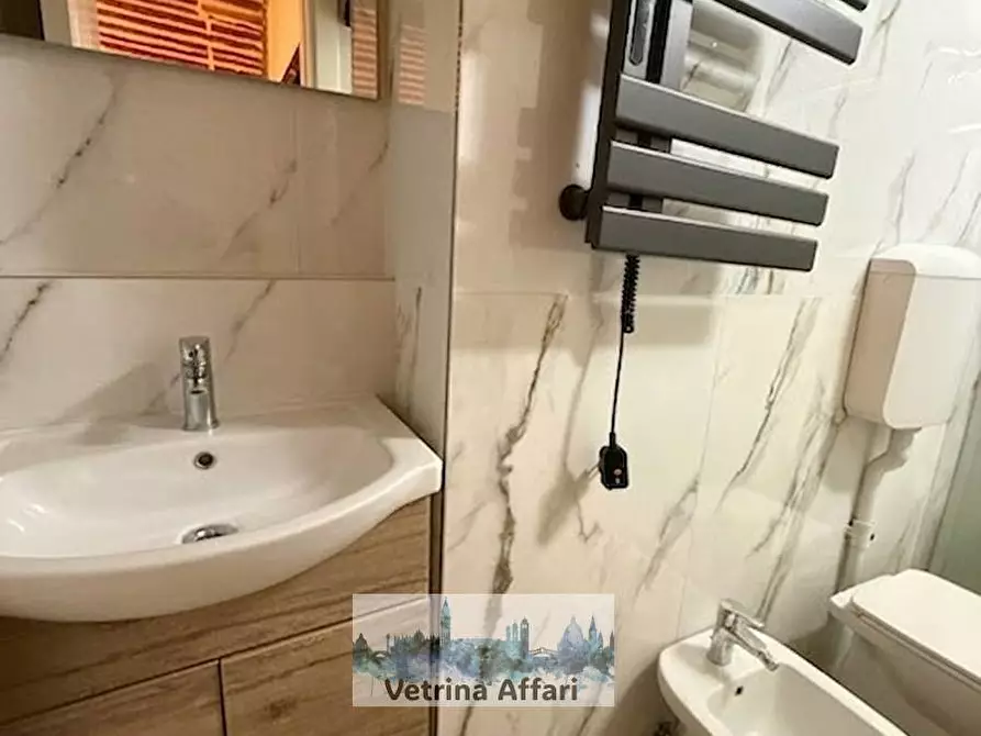 Immagine 9 di Appartamento in vendita  in calle del paradiso a Venezia