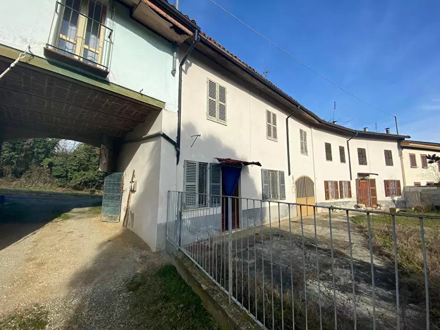 Immagine 1 di Rustico / casale in vendita  in accorneri 36 a Azzano D'asti