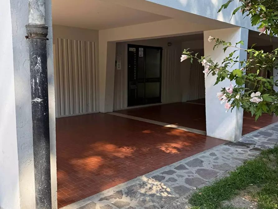 Immagine 2 di Appartamento in vendita  in Via Enrico De Nicola 4 a Milano