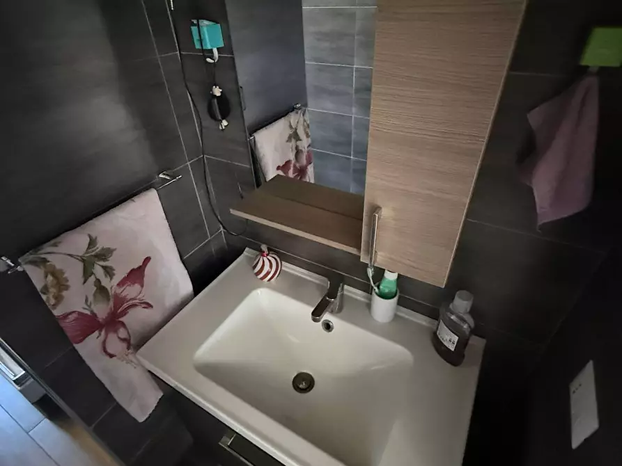 Immagine 15 di Appartamento in vendita  in Via Enrico De Nicola 4 a Milano