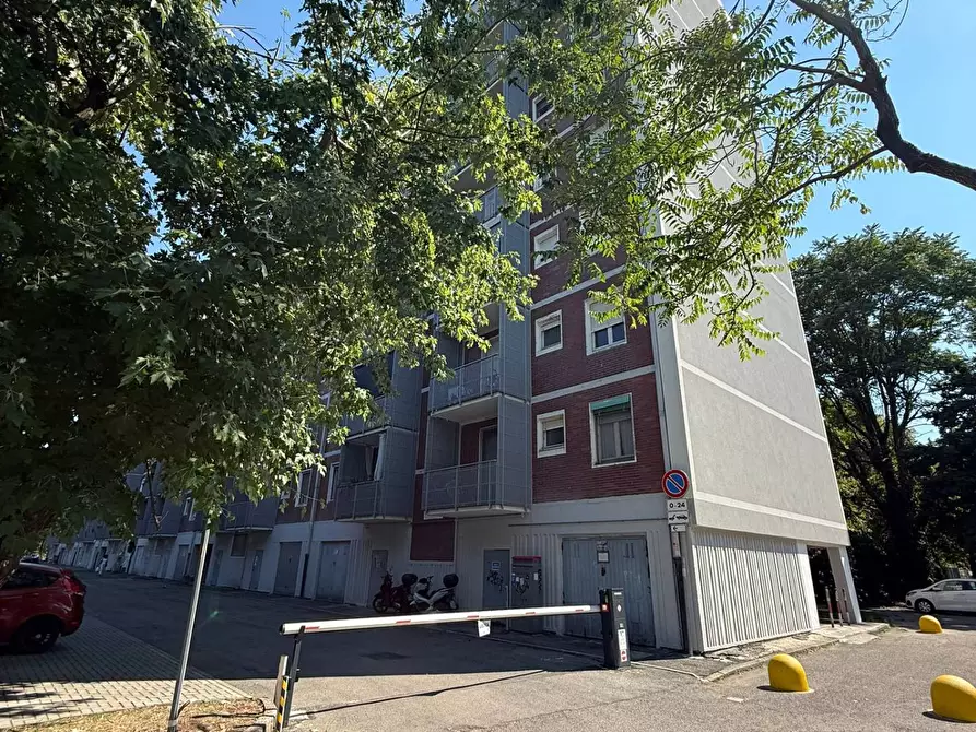 Immagine 38 di Appartamento in vendita  in Via Enrico De Nicola 4 a Milano