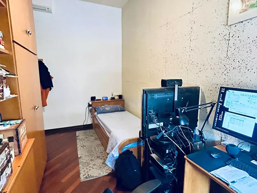 Immagine 11 di Appartamento in vendita  in Via Giulio Carcano 21 a Milano