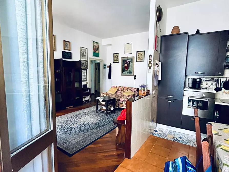 Immagine 4 di Appartamento in vendita  in Via Giulio Carcano 21 a Milano