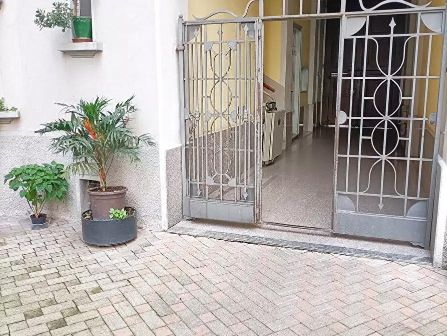 Immagine 45 di Appartamento in vendita  in Via Giulio Carcano 21 a Milano