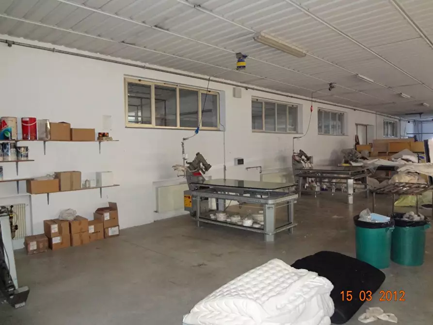 Immagine 5 di Locale commerciale in affitto  in via ponte roitero a Spilimbergo