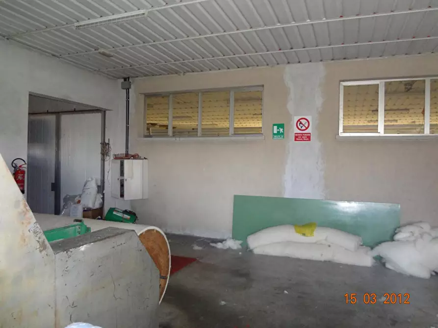 Immagine 9 di Locale commerciale in affitto  in via ponte roitero a Spilimbergo