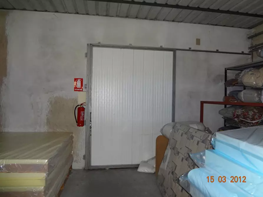 Immagine 10 di Locale commerciale in affitto  in via ponte roitero a Spilimbergo