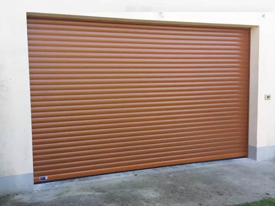 Immagine 1 di Magazzino   in via principale a Campolongo Tapogliano