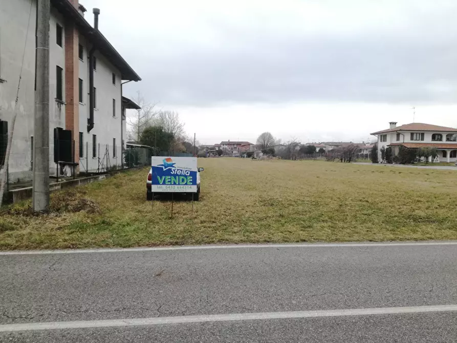 Immagine 1 di Terreno residenziale in vendita  in via maurino a Campolongo Tapogliano