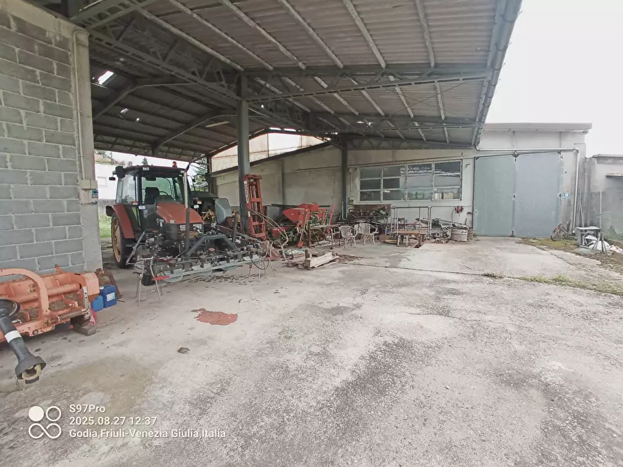 Immagine 2 di Capannone industriale in vendita  in via cividina 90 a Udine