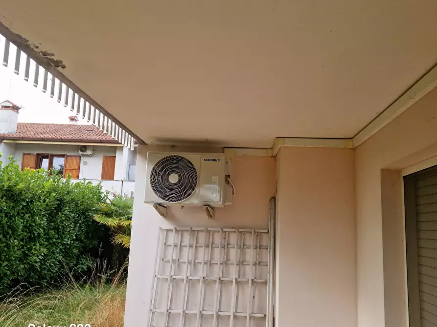 Immagine 18 di Appartamento in vendita  in via cincinnato 1 a Bordano