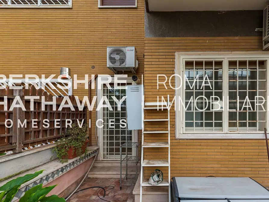 Immagine 43 di Casa indipendente in vendita  in del Casaletto a Roma