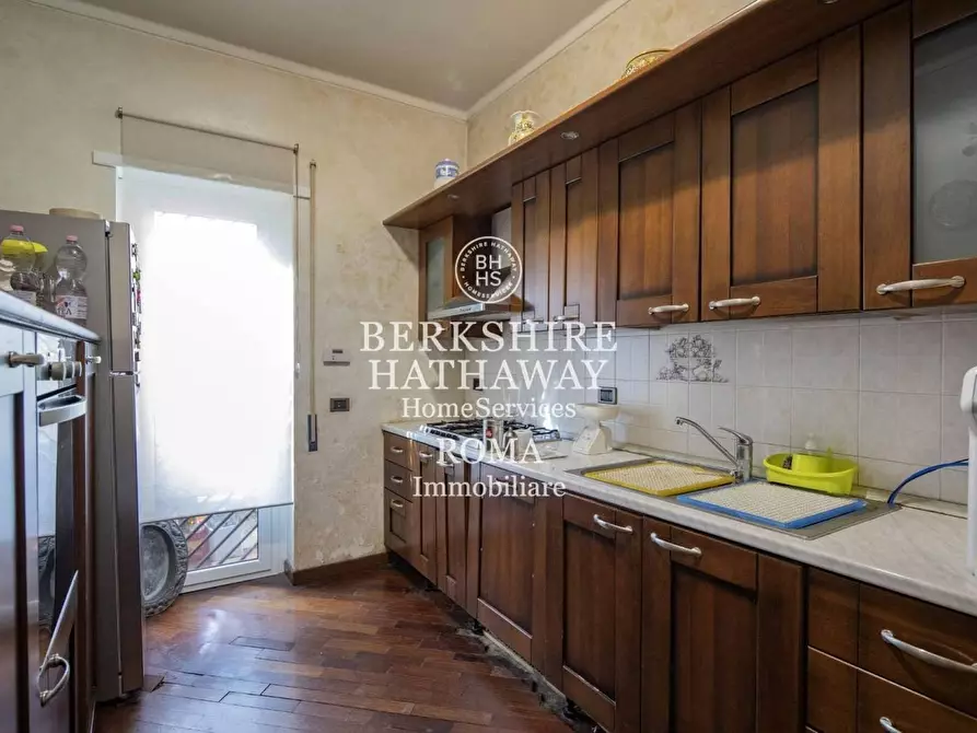 Immagine 25 di Villetta a schiera in vendita  in Vincenzo Arangio Ruiz a Roma