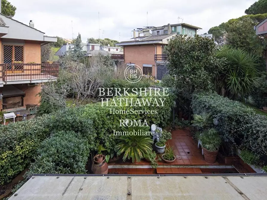 Immagine 28 di Villetta a schiera in vendita  in Vincenzo Arangio Ruiz a Roma