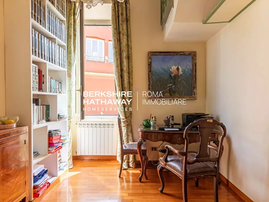 Immagine 24 di Villa in vendita  in delle Isole a Roma