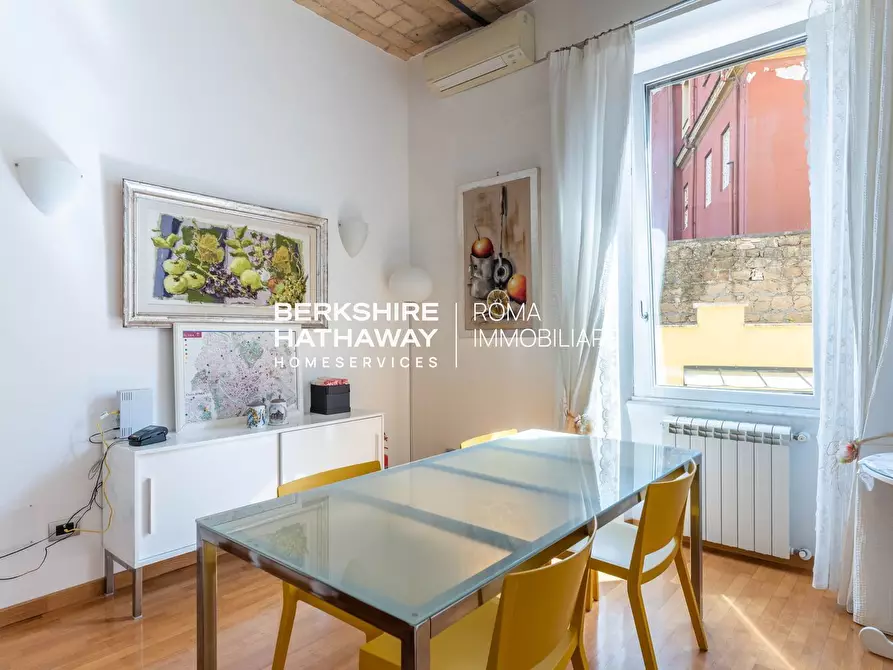 Immagine 32 di Villa in vendita  in delle Isole a Roma