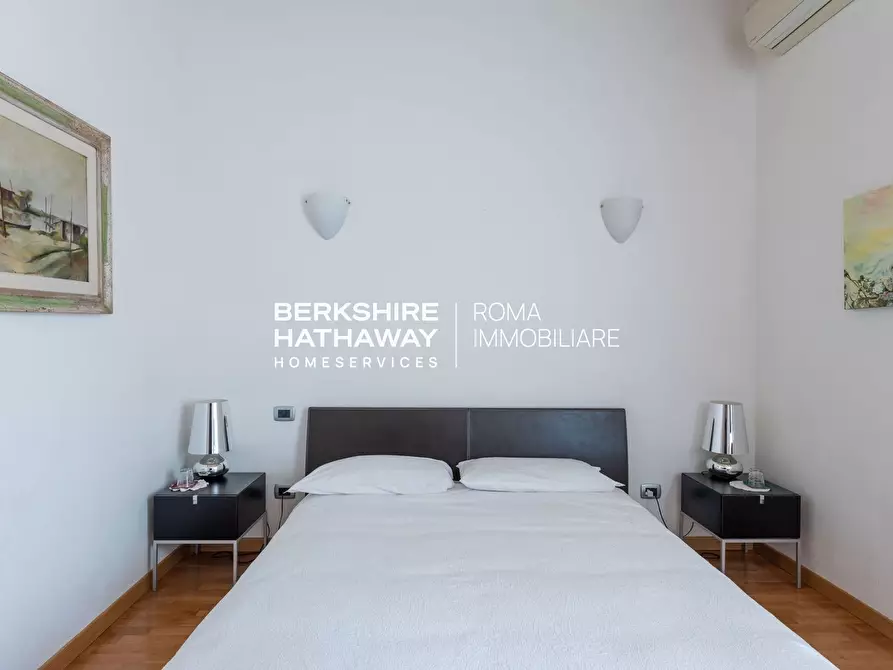 Immagine 34 di Villa in vendita  in delle Isole a Roma