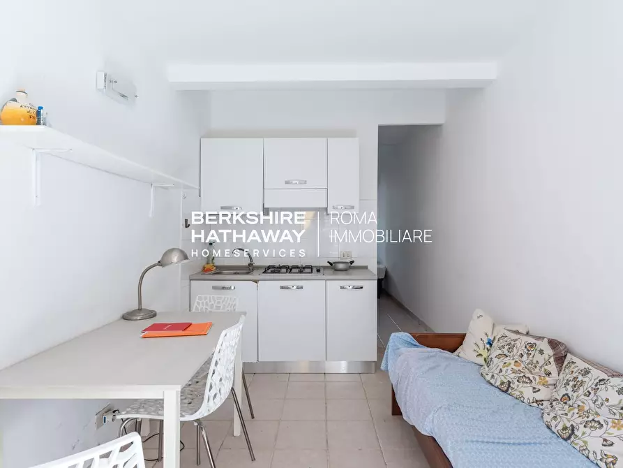 Immagine 40 di Villa in vendita  in delle Isole a Roma