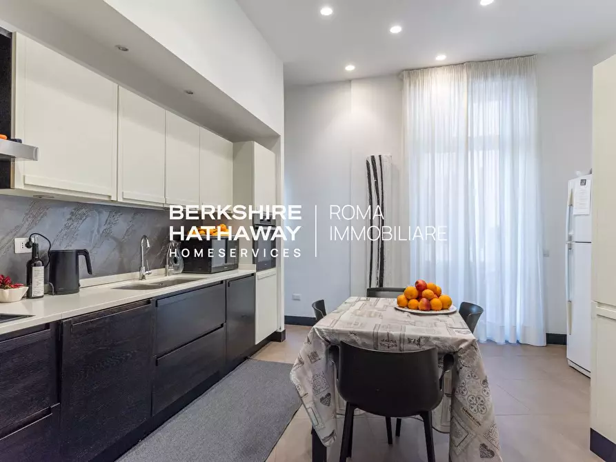 Immagine 27 di Appartamento in vendita  in Adige a Roma