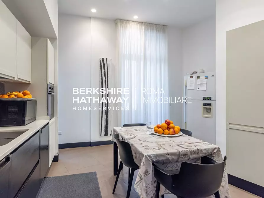 Immagine 28 di Appartamento in vendita  in Adige a Roma