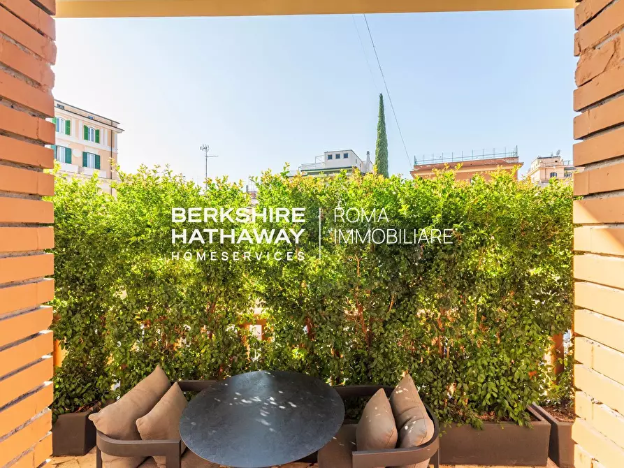 Immagine 35 di Appartamento in vendita  in Adige a Roma