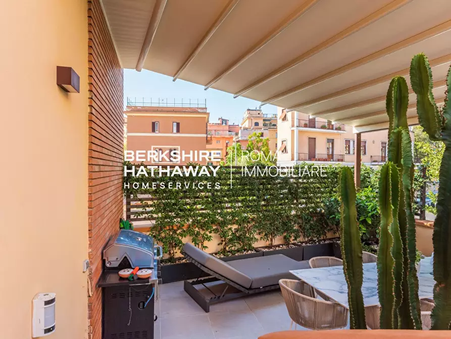 Immagine 43 di Appartamento in vendita  in Adige a Roma