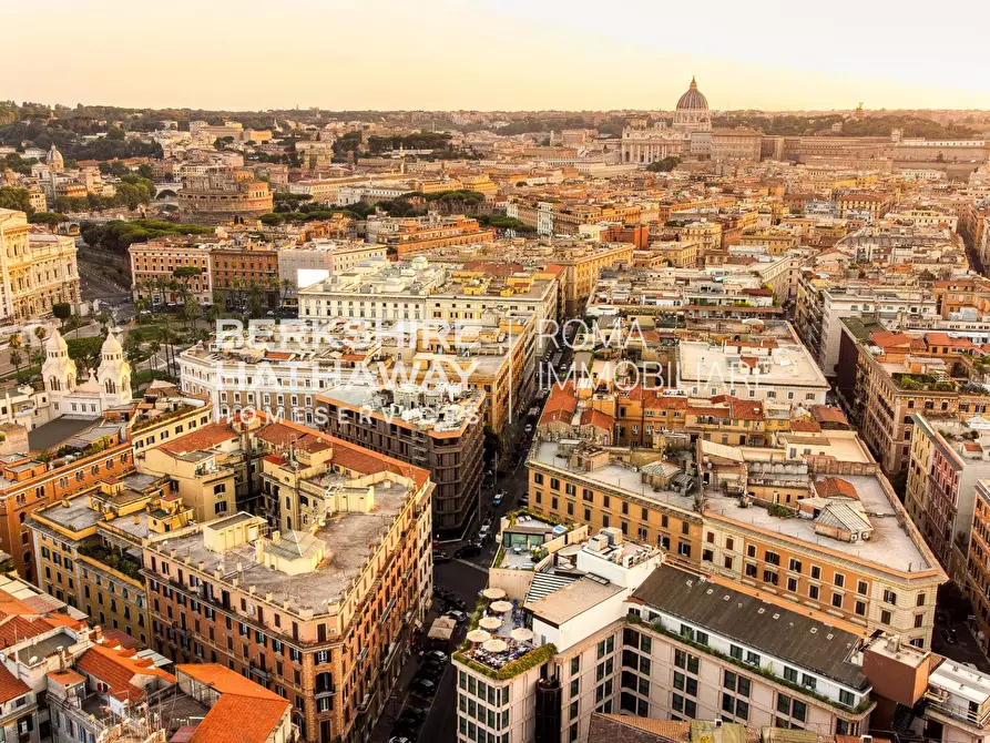 Immagine 19 di Appartamento in affitto  in Piazza Cavour 1 a Roma