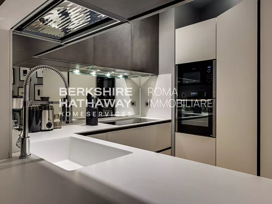 Immagine 25 di Appartamento in affitto  in Piazza Cavour 1 a Roma