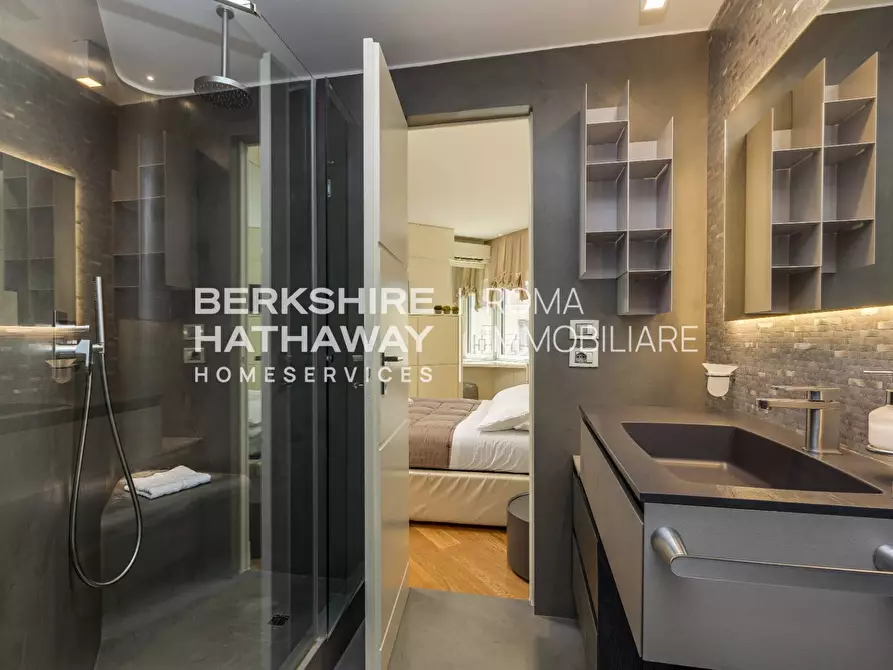 Immagine 42 di Appartamento in affitto  in Piazza Cavour 1 a Roma